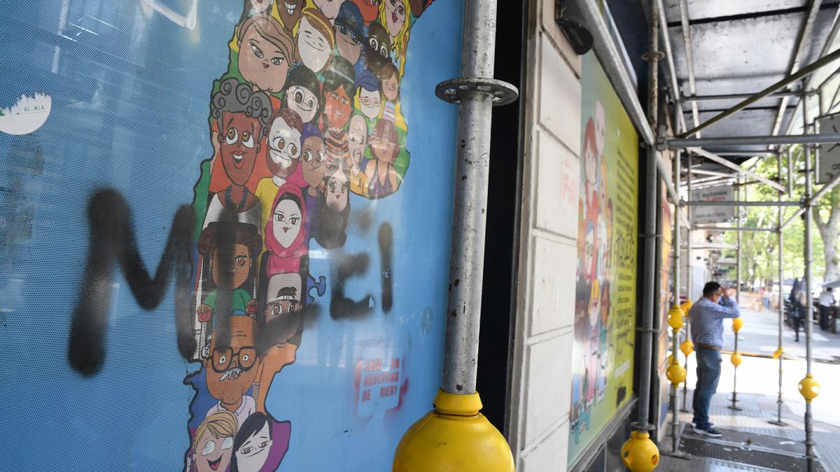 En este momento estás viendo La oposición advirtió al Gobierno que el cierre del Inadi debe hacerse por ley