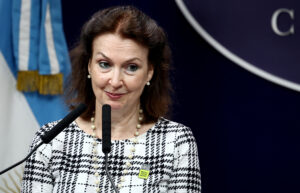 Lee más sobre el artículo Milei destituye a la Canciller Diana Mondino tras controversia en votación internacional