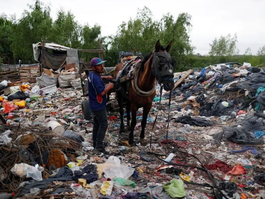 En este momento estás viendo Bajos salarios y pobreza toman la delantera como problemas principales en Argentina