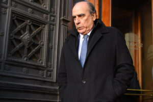 Lee más sobre el artículo Negociaciones en el Senado: Gobierno cede para lograr dictamen de la Ley Bases