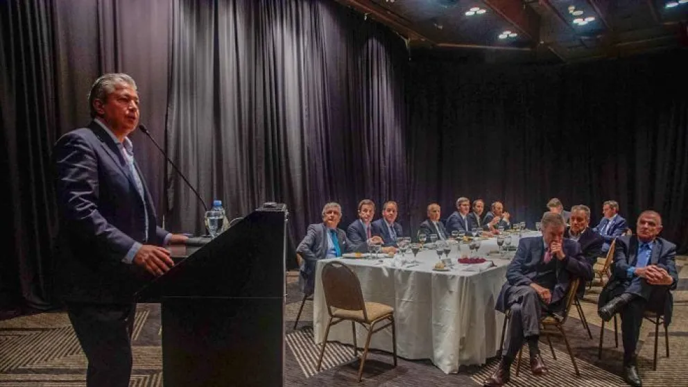 Lee más sobre el artículo Figueroa en el Club del Petroleo: “Tenemos muy en claro hacia dónde debemos ir”