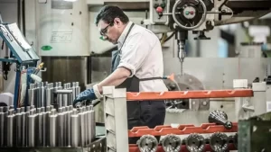 Lee más sobre el artículo Pymes en alerta: el impacto de la baja de impuestos para compras en el exterior