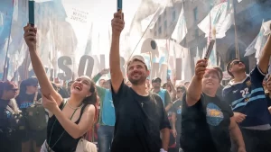 Lee más sobre el artículo Milei arremete contra Grabois: una maniobra para salvar a Pettovello y disciplinar a las organizaciones sociales