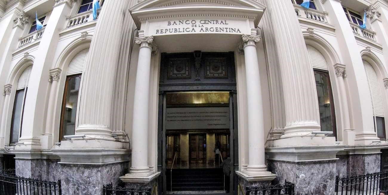 En este momento estás viendo Competencia de monedas: El nuevo plan del gobierno con aval del FMI