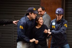 Lee más sobre el artículo Fuerte represion en el Congreso: 31 detenidos y sospechosos de infiltrarse entre los manifestantes