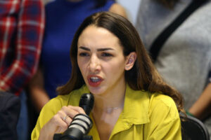 Lee más sobre el artículo “Esta sentencia es un mensaje de esperanza”: Thelma Fardin tras la condena a Juan Darthés