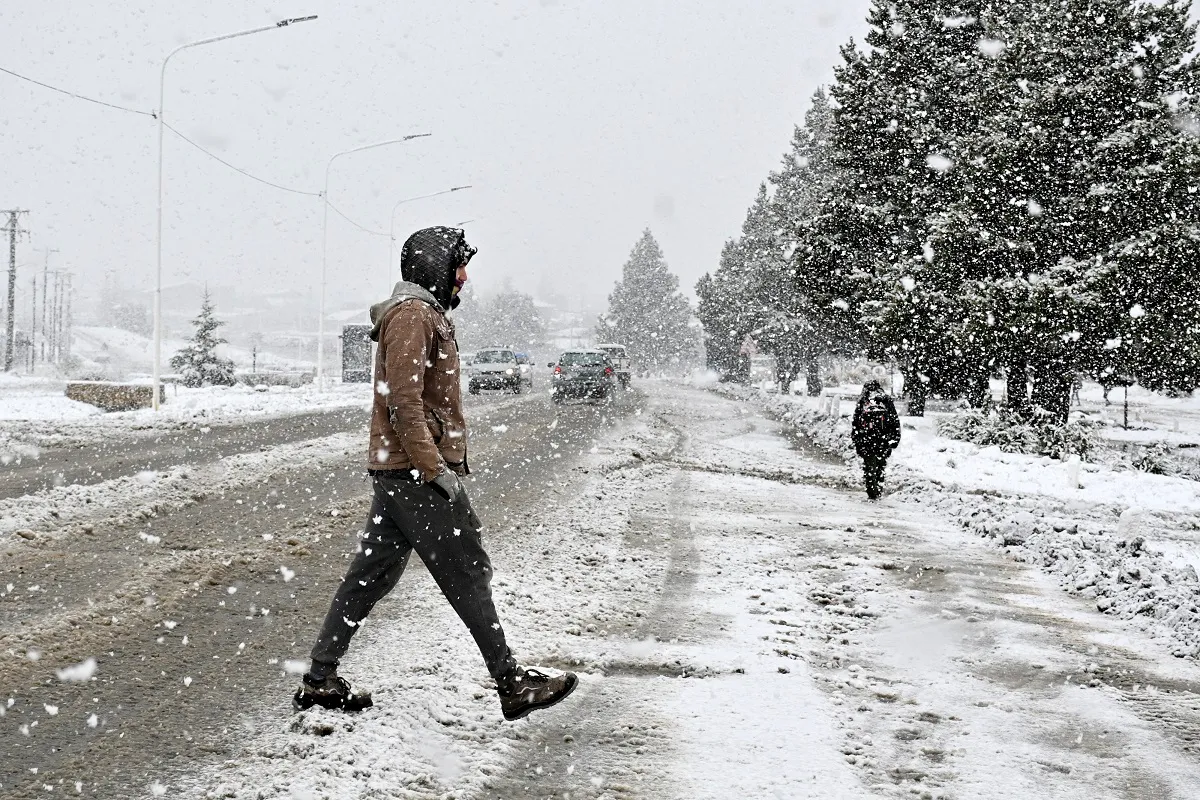 En este momento estás viendo Pronóstico en Neuquén: Semana de inestabilidad con lluvias y nevadas en la cordillera