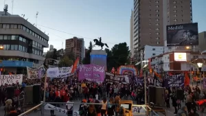 Lee más sobre el artículo A nueve años de «Ni Una Menos», mujeres marchan por el fin de la violencia de género