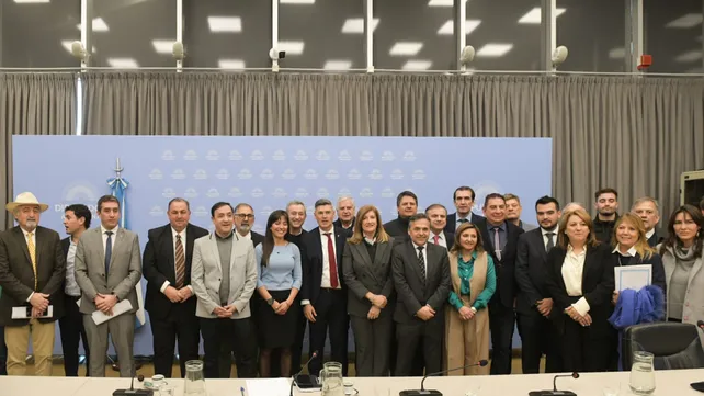 Lee más sobre el artículo Intendentes de Neuquén y Cipolletti buscan subsidio federal para transporte público