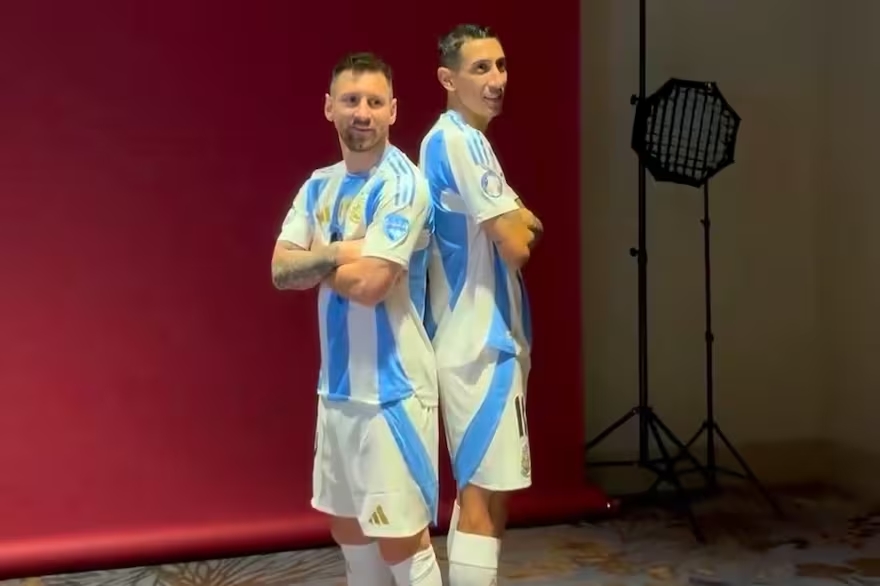 En este momento estás viendo “Disparen que es la última”: La motiva foto de despedida de Messi y Di María en la Copa América