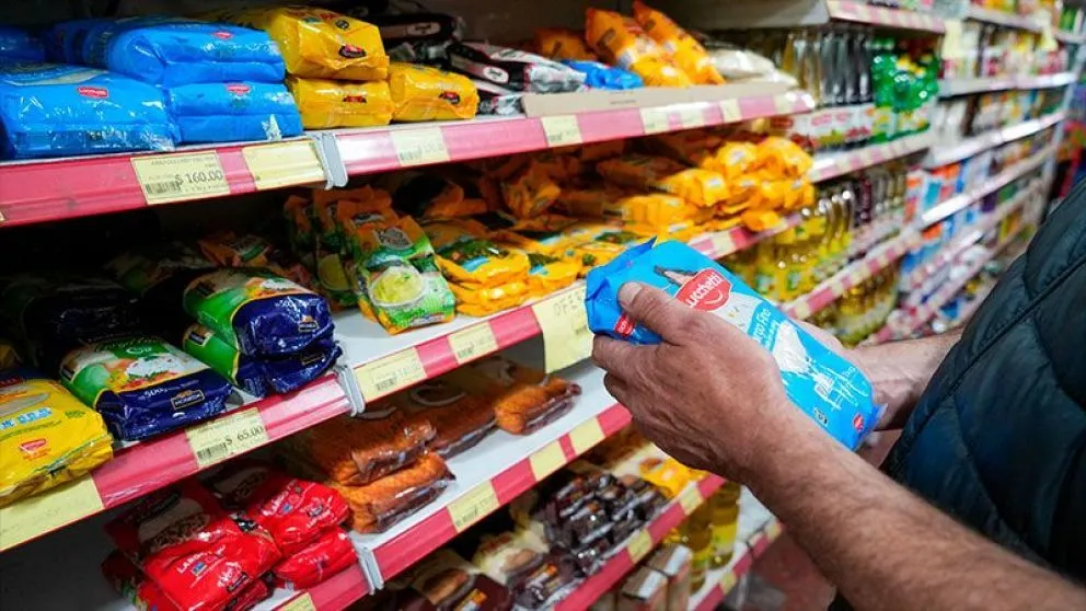 Lee más sobre el artículo La canasta básica en Neuquén roza el millón: alarmante salto de la pobreza