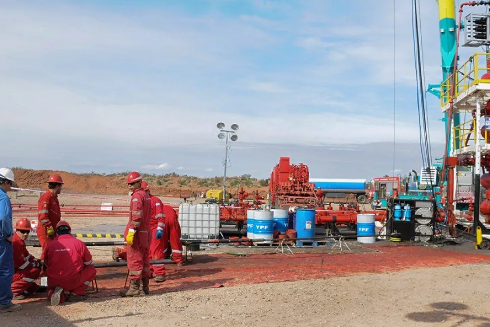 En este momento estás viendo Legislatura neuquina debate transición energética y valor agregado en la industria petrolera