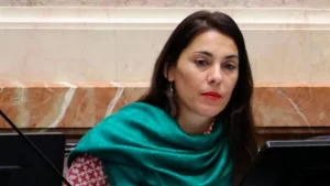 Lee más sobre el artículo Senadora neuquina asegura embajada en la UNESCO a cambio de su voto clave