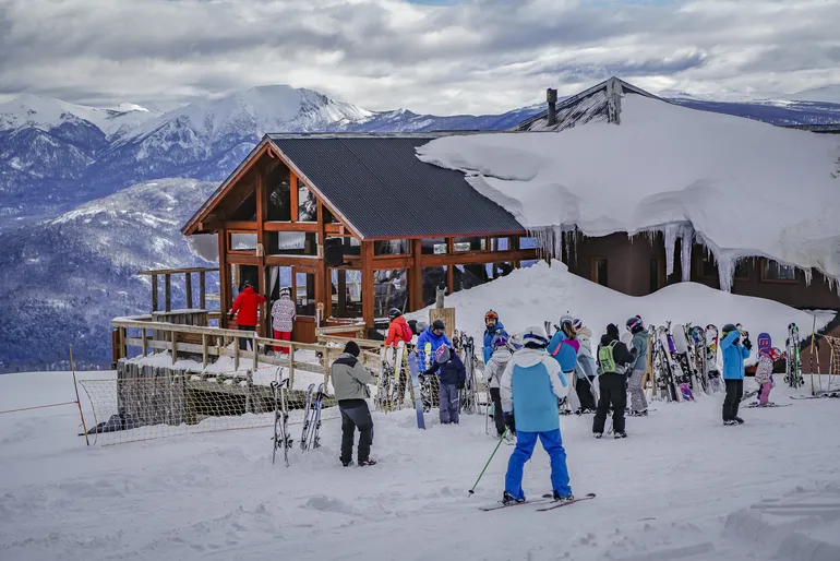 En este momento estás viendo Viajaron 2,6 millones de turistas y gastaron u$s418 millones durante el finde XL
