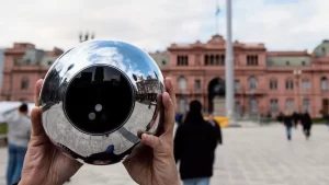 Lee más sobre el artículo Escaneo de ojos y conflictos sindicales en la nueva «tierra de prueba de IA»