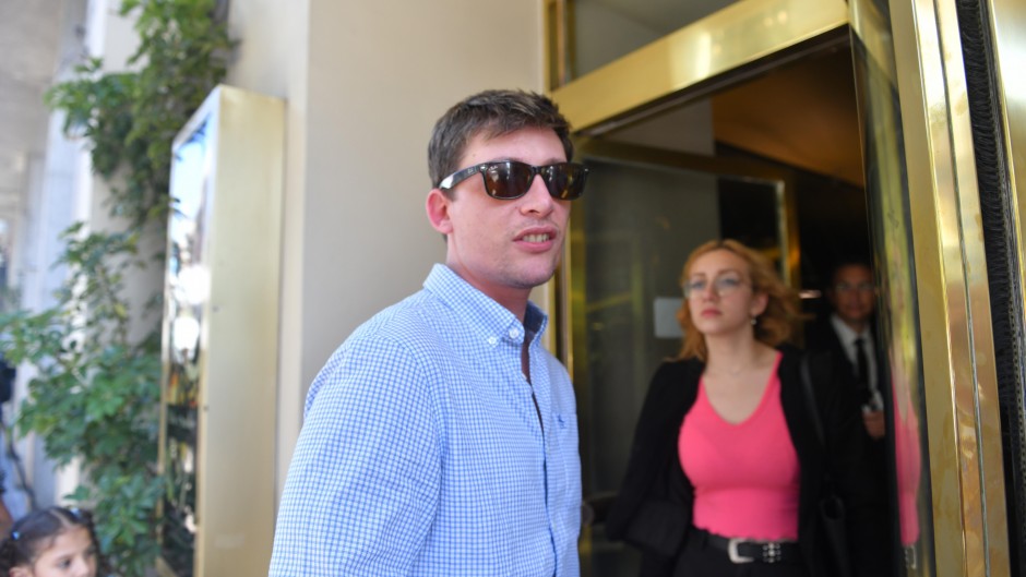 Lee más sobre el artículo Santiago Caputo amenazó a Macri y pierde su cuenta en X