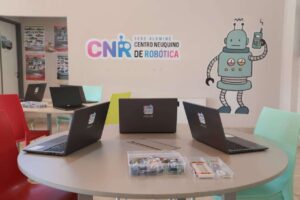 Lee más sobre el artículo Llega la fibra óptica y red de robótica a toda la provincia