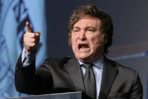 Lee más sobre el artículo Confianza en el Gobierno de Milei cae casi 4% en julio, revela encuesta