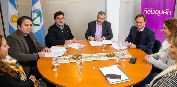 En este momento estás viendo Neuquén apuesta fuerte al turismo con la UNCo y tecnología de punta