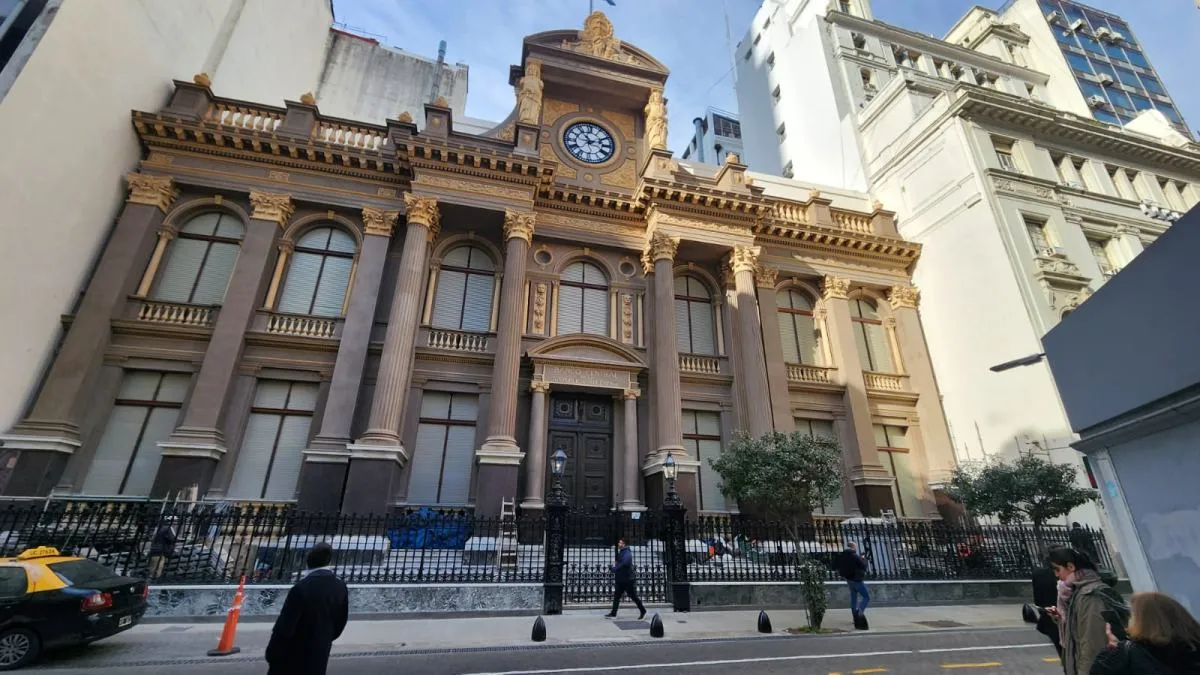 Lee más sobre el artículo Plata quemada: El BCRA pierde reservas y preocupa al mercado