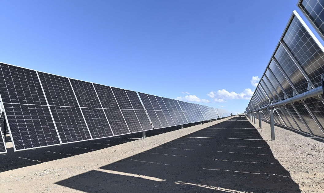 En este momento estás viendo YPF Luz impulsa la energía solar en Argentina con nuevo parque en Mendoza