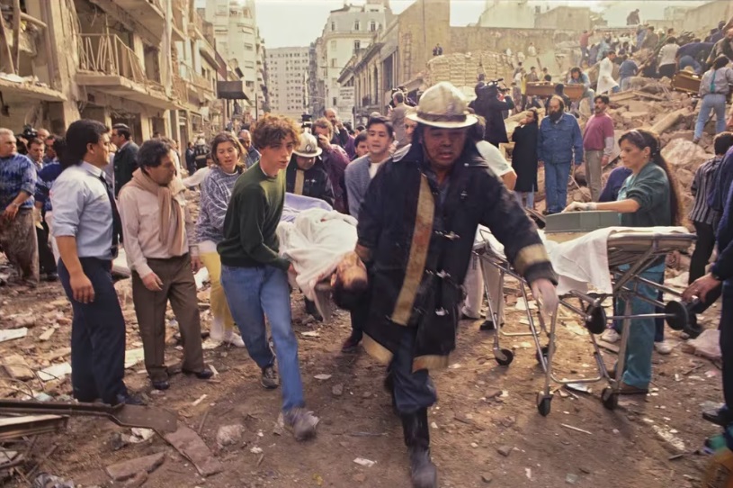Lee más sobre el artículo Irán amenaza a Argentina en el 30° aniversario del atentado a la AMIA