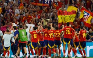 Lee más sobre el artículo España remontó y avanzó a la final de la Eurocopa al ganarle a Francia