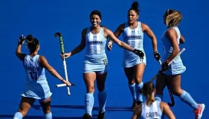 Lee más sobre el artículo Las Leonas imponen su ley: Victoria 4-2 sobre Sudáfrica en París 2024