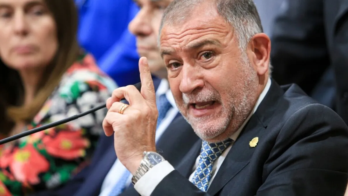 En este momento estás viendo El «blooper» de Luis Juez que desató risas: «Una moneda le vamos a sacar»