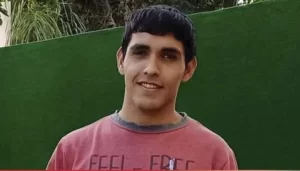 Lee más sobre el artículo Escándalo en ANSES: Un joven de 19 Años sin experiencia designado como director en Santa Fe