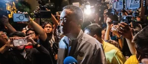 Lee más sobre el artículo Tribunal constitucional de Tailandia remueve al primer ministro por violación ética
