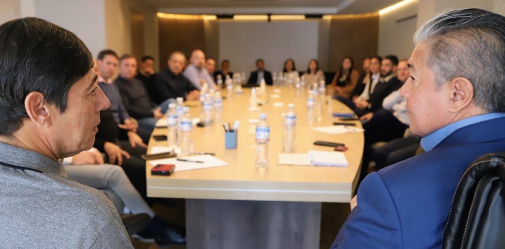 Lee más sobre el artículo Provincia, empresas y sindicato unen fuerzas para el futuro de Vaca Muerta