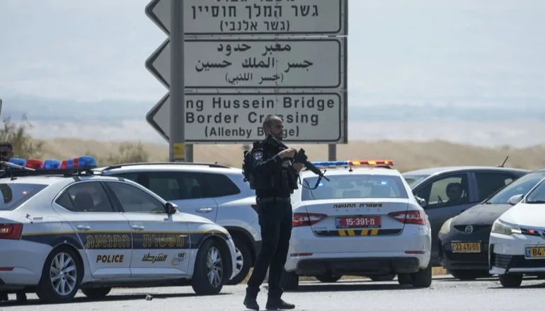 Lee más sobre el artículo Un argentino-israelí y otros dos hombres mueren en un ataque en la frontera entre Cisjordania y Jordania