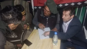Lee más sobre el artículo La Confederación Mapuche firmó un acuerdo con el Gobierno y levanta los bloqueos en Vaca Muerta