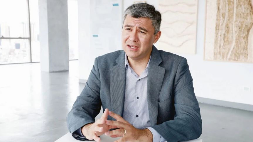 En este momento estás viendo Milton Morales: Añelo, epicentro del cambio, transformaciones y desafíos en la región de Vaca Muerta