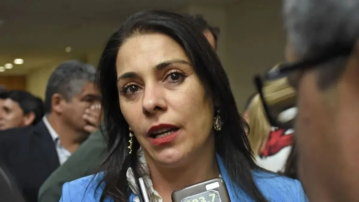 En este momento estás viendo Milei se reunió con senadores entre los que estaba la neuquina, Lucila Crexell