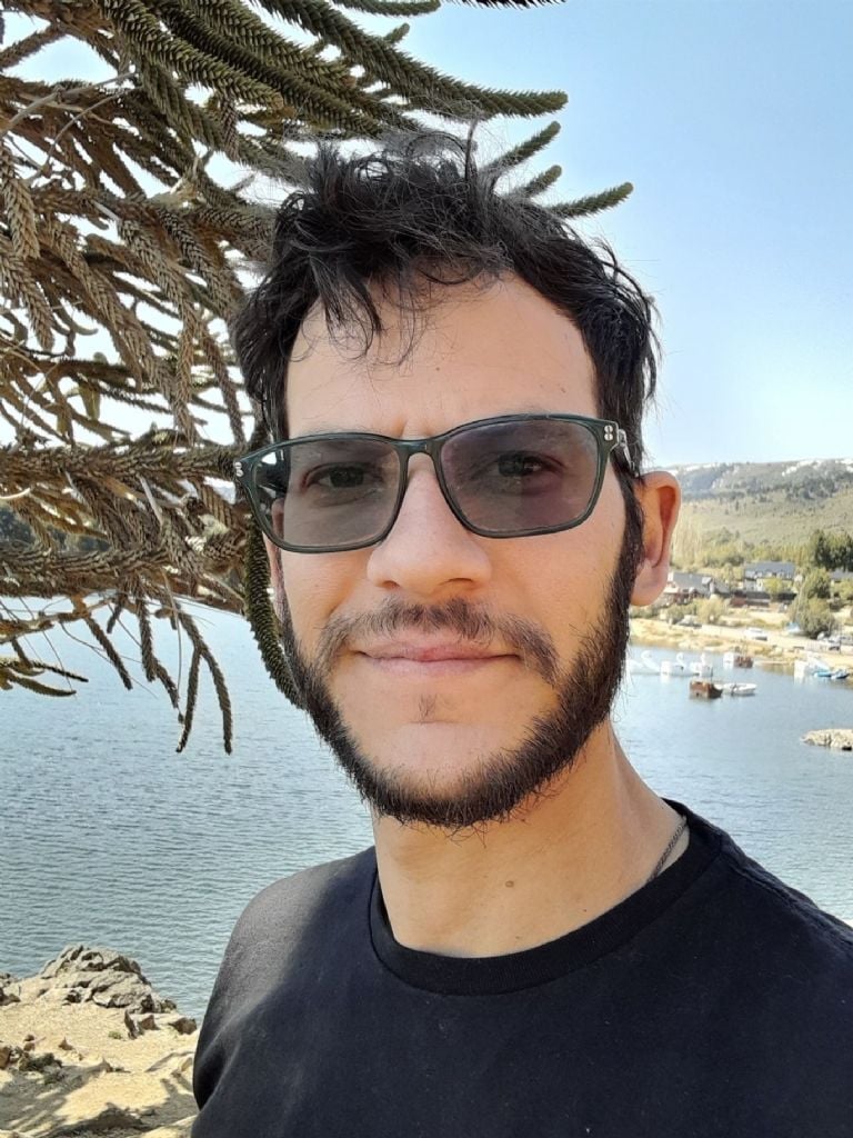 En este momento estás viendo Sebastián Molina: Pumas y zorros, un viaje por el desierto pre-argentino