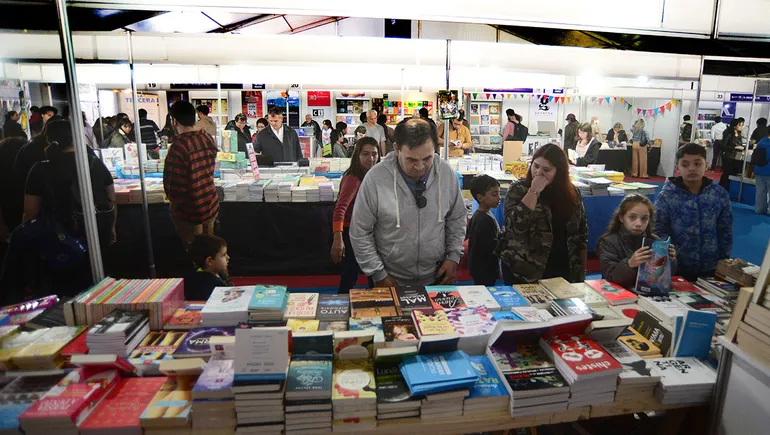 En este momento estás viendo Segundo Día de la Feria del Libro Marcelo Martín Berbel