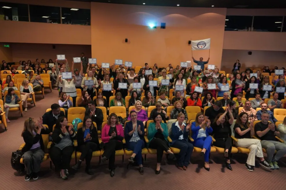 Lee más sobre el artículo Reconocimiento a la labor femenina en Neuquén: 35 mujeres destacadas