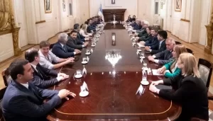 Lee más sobre el artículo Presupuesto 2025: provincias enfrentan pérdida millonaria en coparticipació