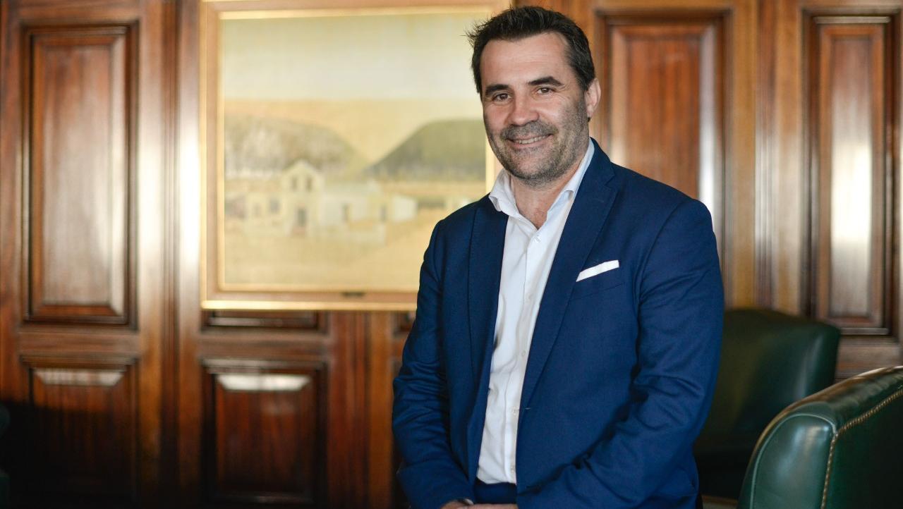 Lee más sobre el artículo Dario Martinez: Impulso a la eliminación de tasas innecesarias en trámites administrativos en Neuquén