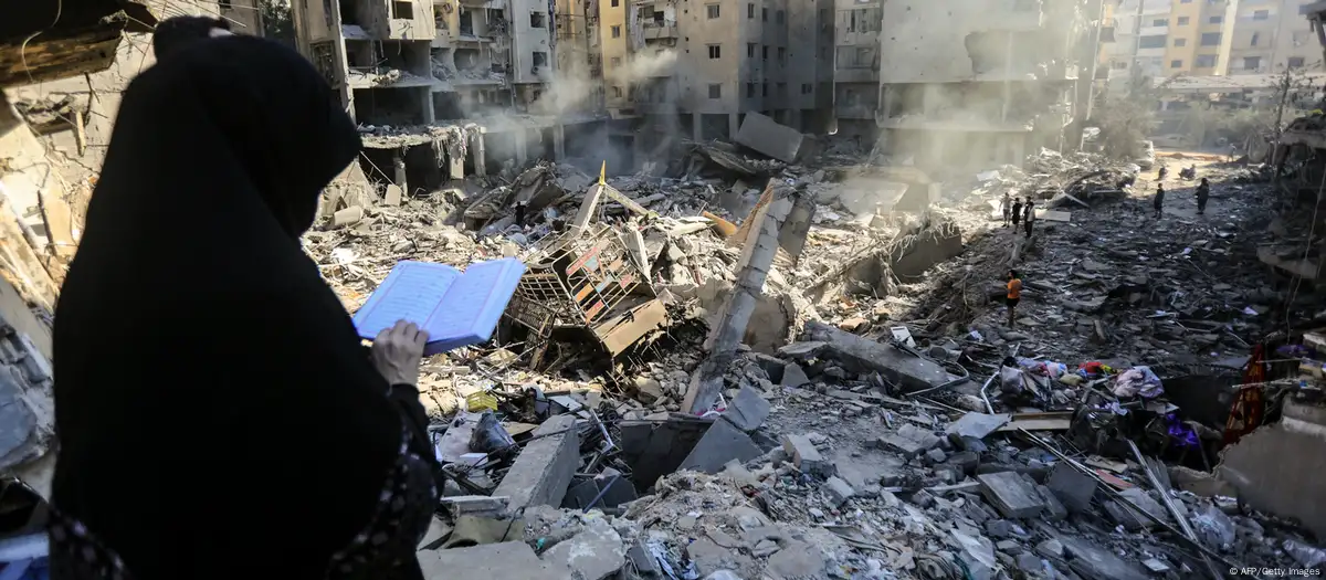 Lee más sobre el artículo Israel bombardea de madrugada los suburbios de Beirut