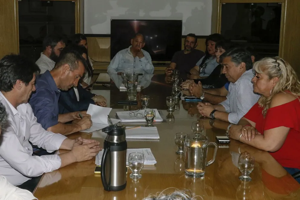 En este momento estás viendo Gobierno y UPCN firmaron el acuerdo salarial para el 2025