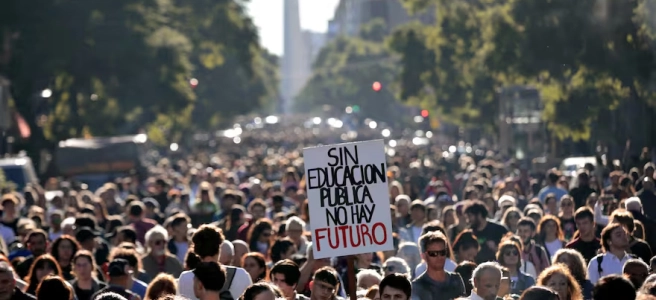 En este momento estás viendo Nueva estrategia para el financiamiento universitario en Argentina tras el veto presidencial