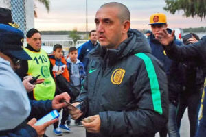 Lee más sobre el artículo Rosario en crisis: violencia y crimen acechan a la ciudad mientras el fútbol queda en segundo plano