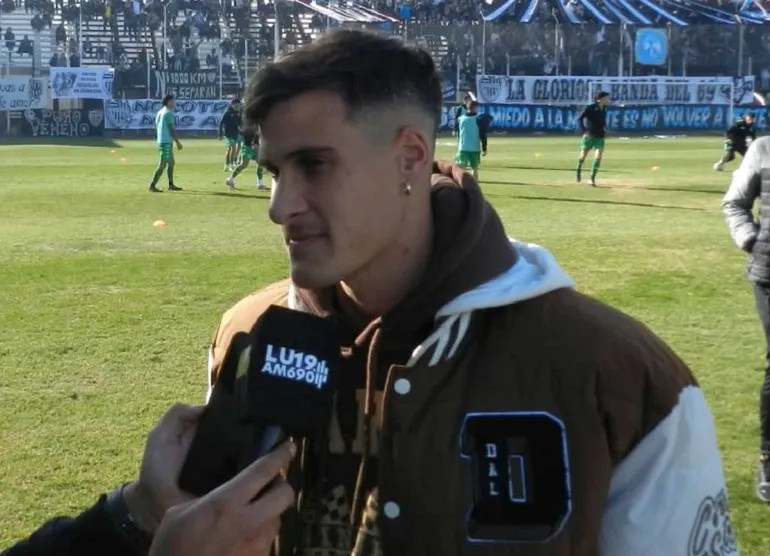 Lee más sobre el artículo De vuelta al barrio: Yago Piro regresa a Cipolletti y enciende el orgullo patagónico