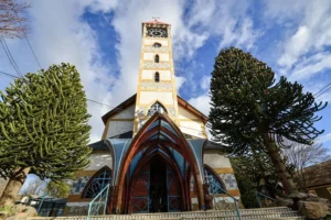 Lee más sobre el artículo Un camino que une más que destinos: la fe como mapa para recorrer Neuquén