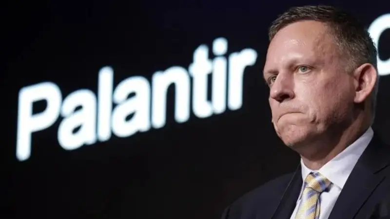 En este momento estás viendo Peter Thiel aterrizó en Buenos Aires y el poder tecnológico volvió a sentarse a la mesa del Gobierno