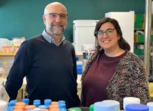 Lee más sobre el artículo Curar lo incurable: lo que enseñan los diez pacientes que lograron borrar el VIH