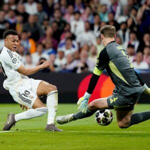 Lee más sobre el artículo Neuer contra el destino: el Bayern golpea primero y deja al Madrid al borde